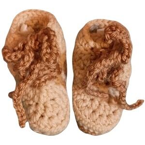 Handmade Knit infant booties SKUK036